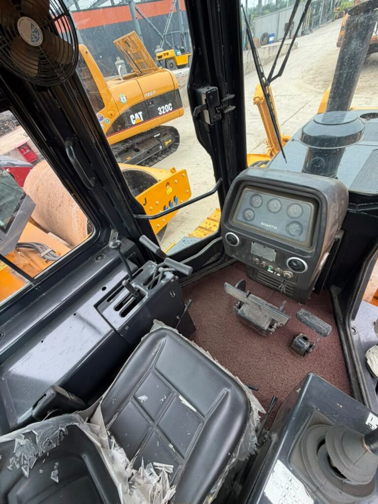 bulldozer shantui sd13 01