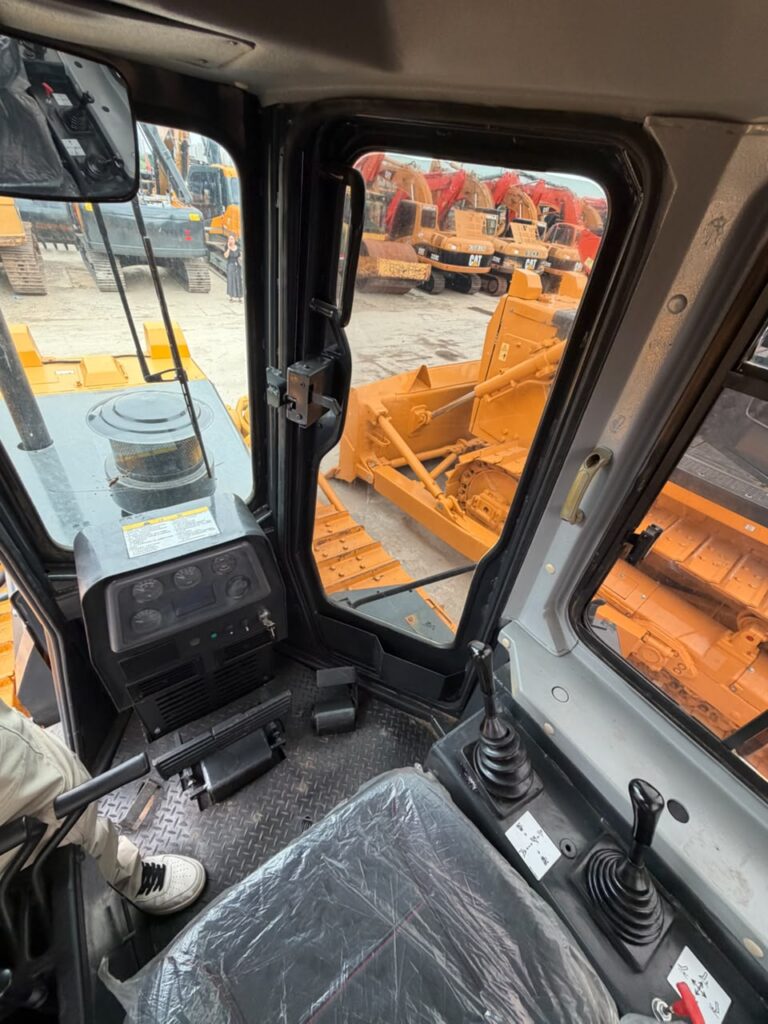 bulldozer shantui sd16 04