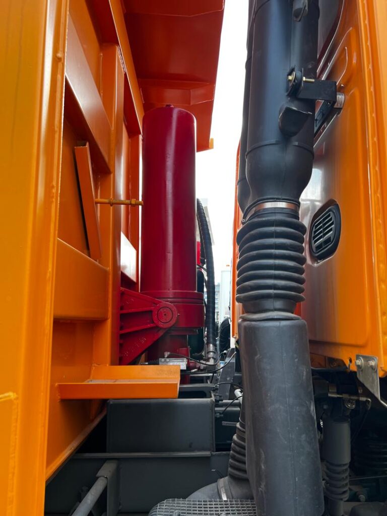camion volteo howo 371 05