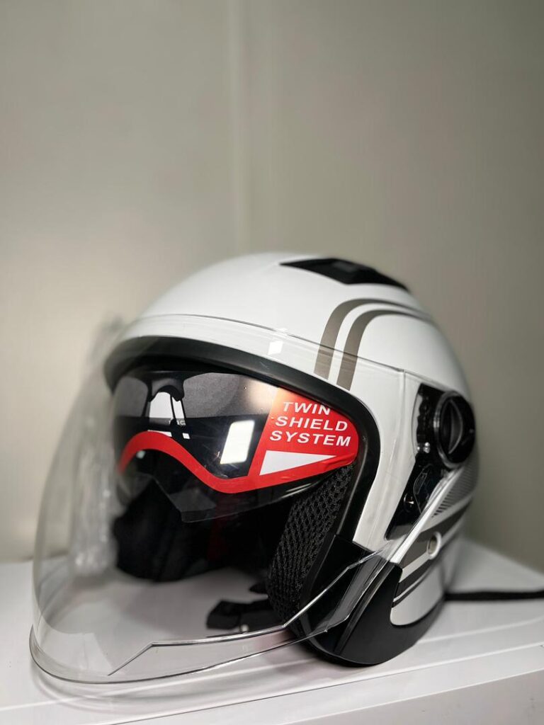 casco blanco 03