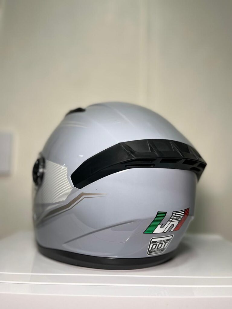 casco gris 01