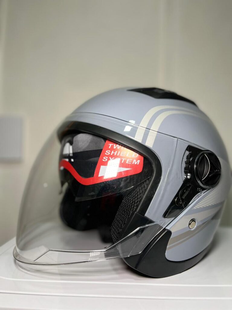 casco gris 03