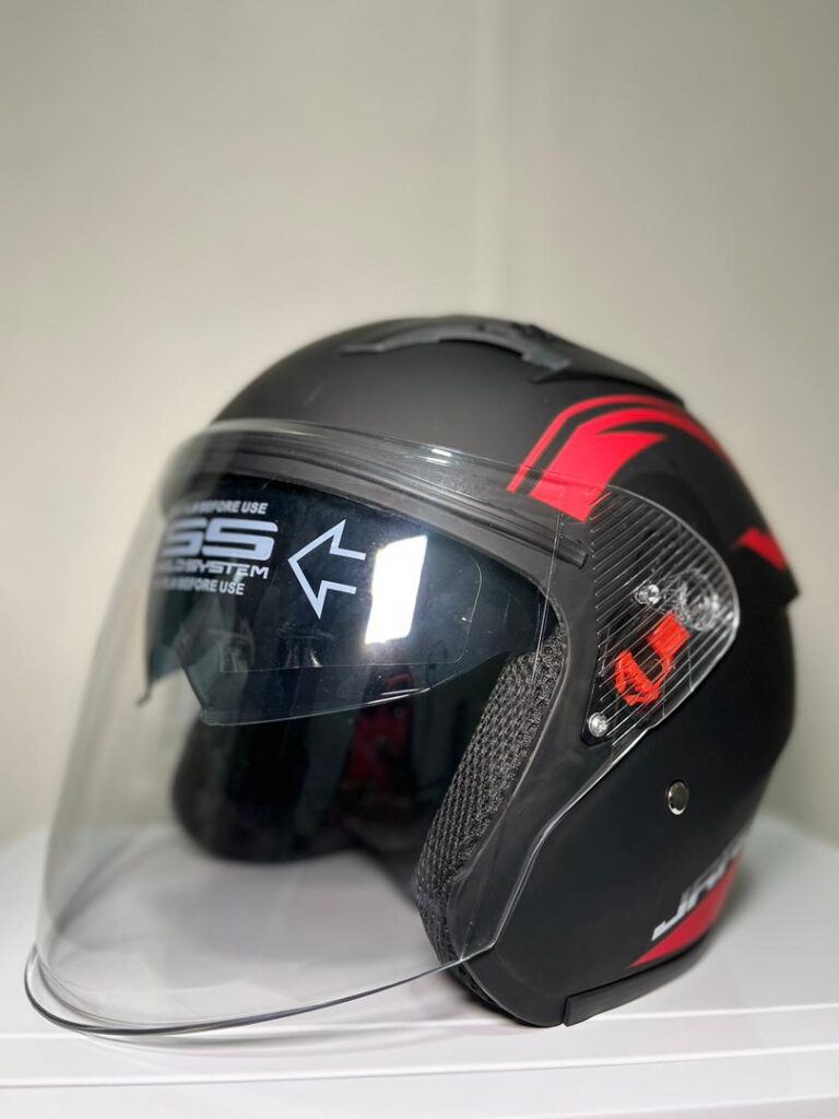 casco negro 01