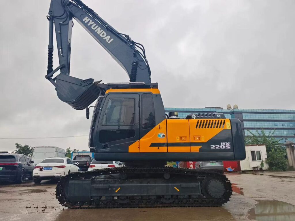 excavadora hyundai 220s 03