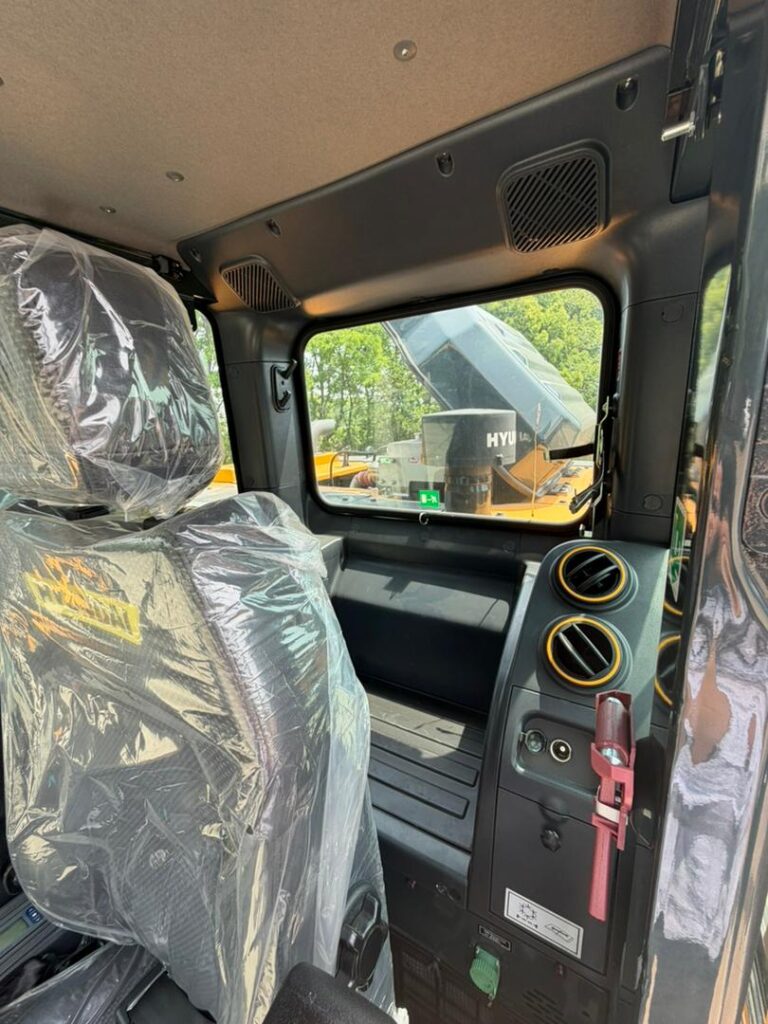 Excavadora Hyundai HX200 2026