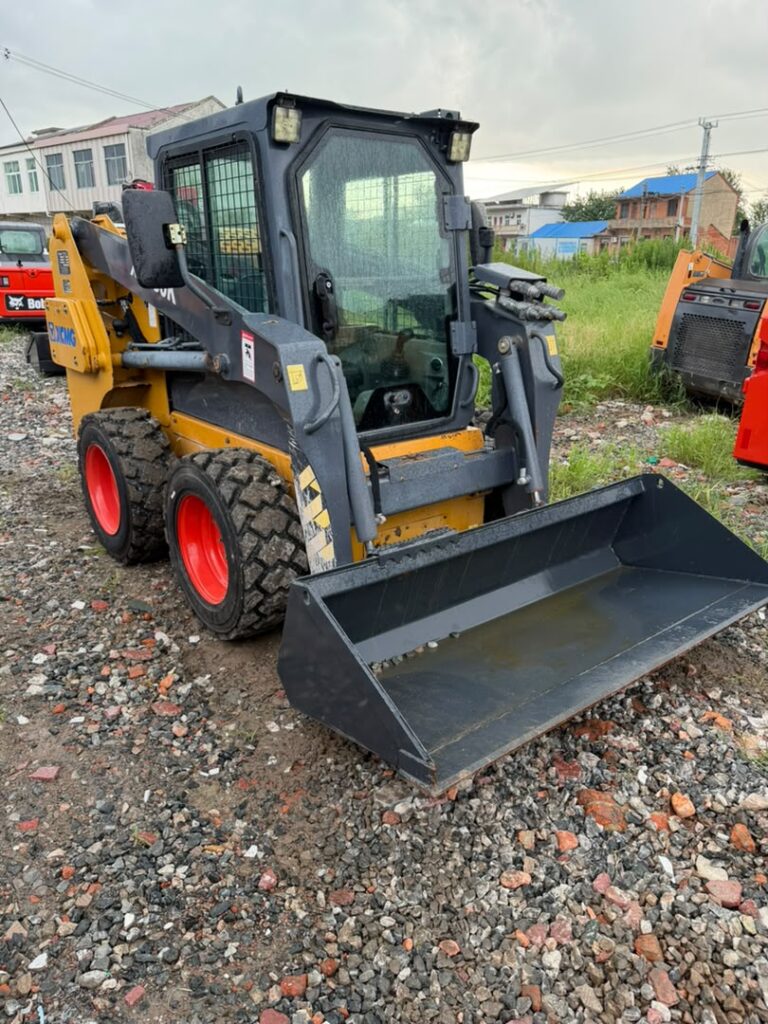 minicargador xcmg xc750k 02