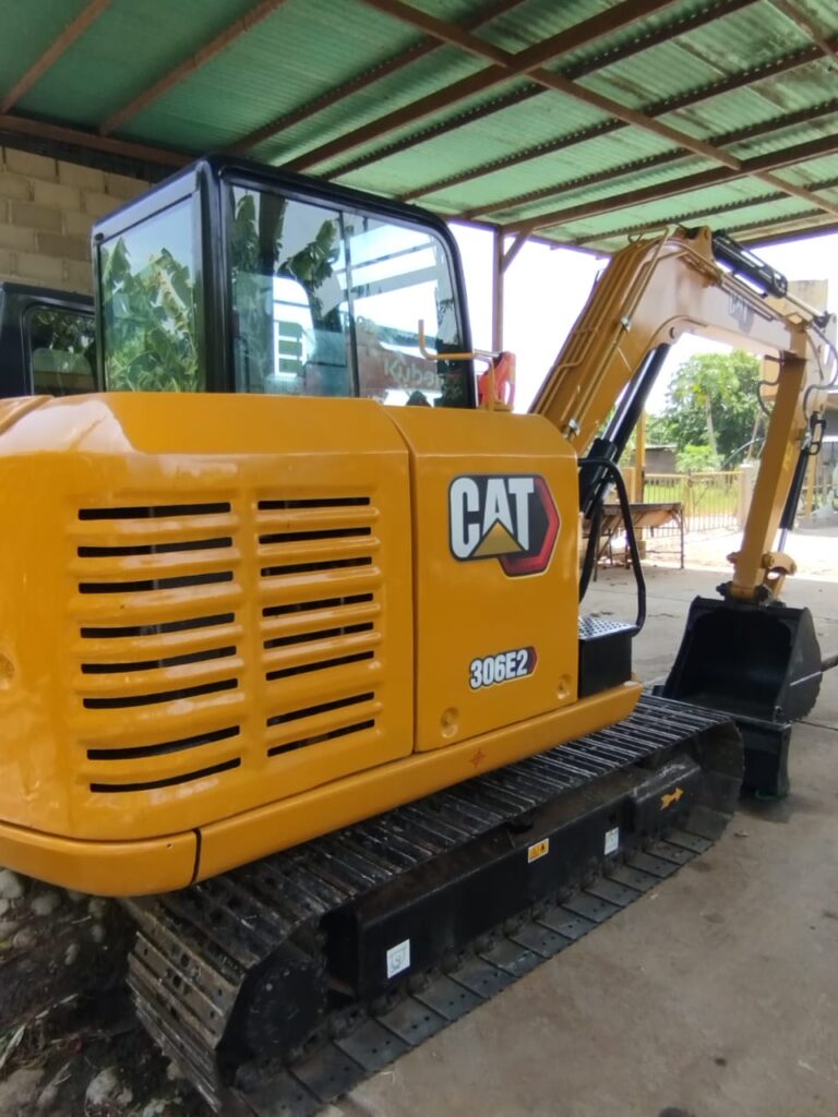 Miniexcavadora Caterpillar 306E2