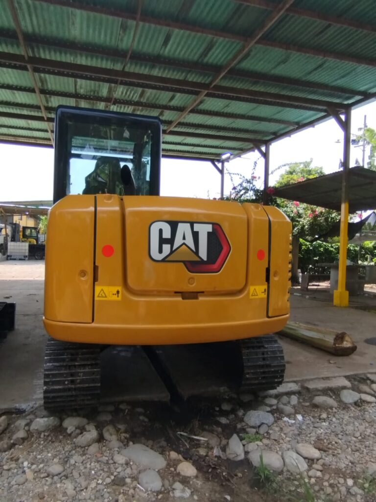miniexcavadora cat 03