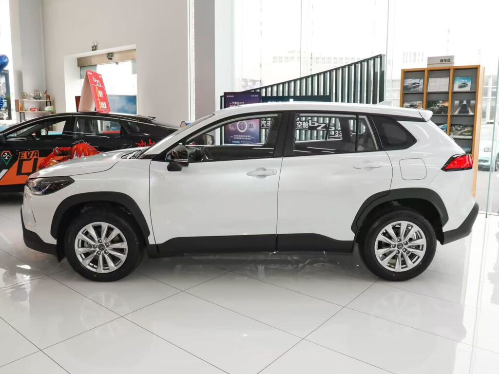 toyota corolla cross 2026 04